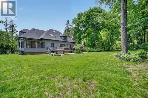 22 Cedar Road Ottawa ON K1J 6L4
