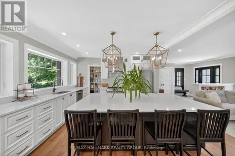 22 Cedar Road Ottawa ON K1J 6L4
