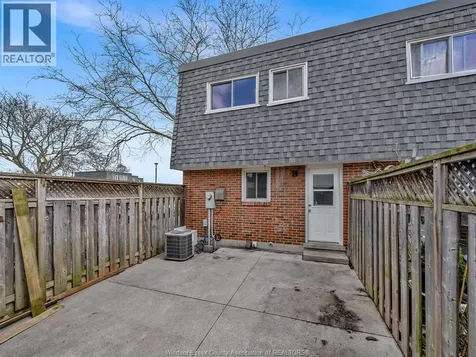 272 Victoria Street Amherstburg ON N9V 2K5