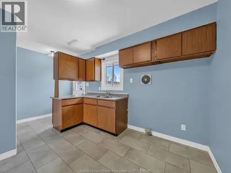 272 Victoria Street Amherstburg ON N9V 2K5
