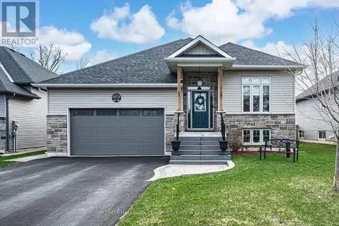 2967 Earl Street Innisfil ON L9S 3E2