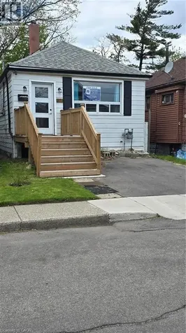 371 Fairfield Avenue Hamilton ON L8H 5J1
