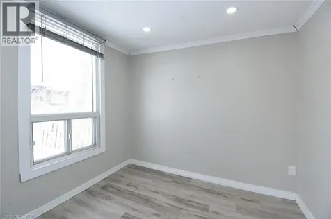 371 Fairfield Avenue Hamilton ON L8H 5J1