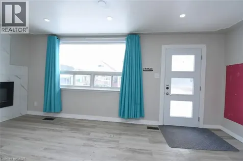 371 Fairfield Avenue Hamilton ON L8H 5J1
