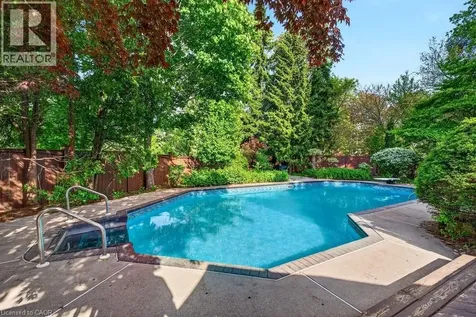 4008 Apple Valley Lane Burlington ON L7L 1E7