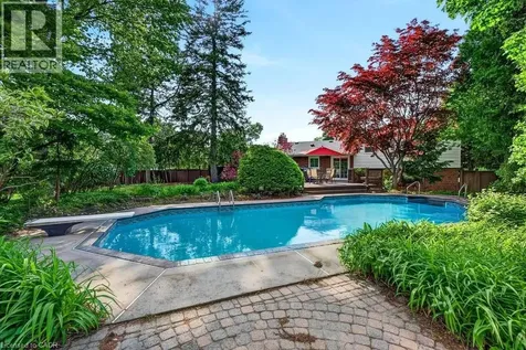 4008 Apple Valley Lane Burlington ON L7L 1E7