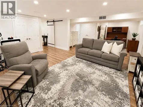 107 Rosslinn Road Cambridge ON N1S 3K3