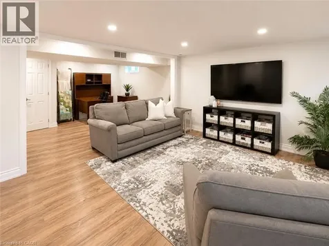 107 Rosslinn Road Cambridge ON N1S 3K3