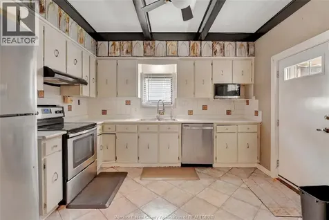 394 Cameron Avenue Windsor ON N9B 1Y7