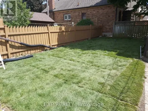 169 O'connor Drive Toronto (east York) ON M4J 2S7