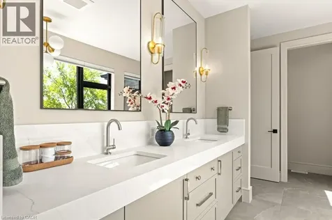 26 Golfview Place Kitchener ON N2M 2Y2