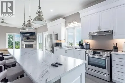 4939 Thirty Road North Beamsville ON L0R 1B3