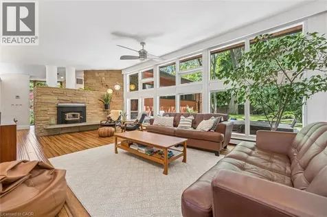 16 Parkwood Drive Cambridge ON N1S 3K7