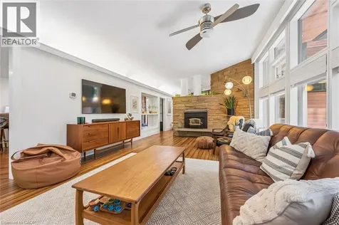 16 Parkwood Drive Cambridge ON N1S 3K7
