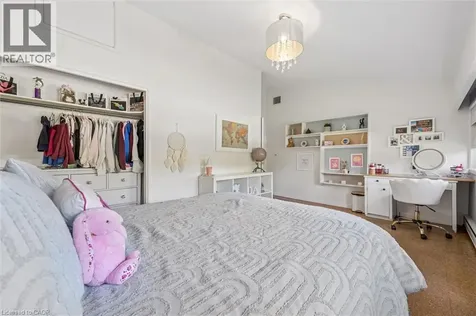 16 Parkwood Drive Cambridge ON N1S 3K7
