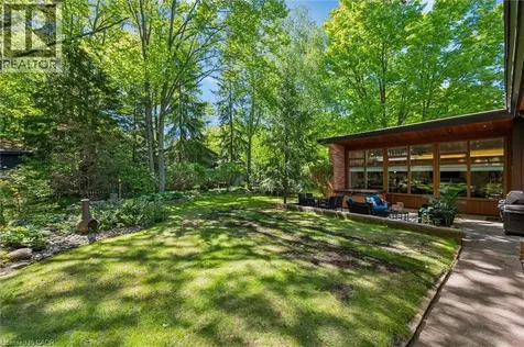 16 Parkwood Drive Cambridge ON N1S 3K7