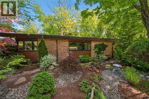 16 Parkwood Drive Cambridge ON N1S 3K7