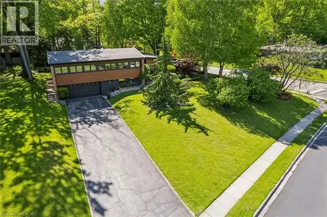 16 Parkwood Drive Cambridge ON N1S 3K7