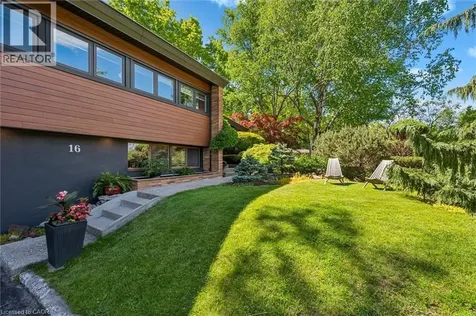 16 Parkwood Drive Cambridge ON N1S 3K7