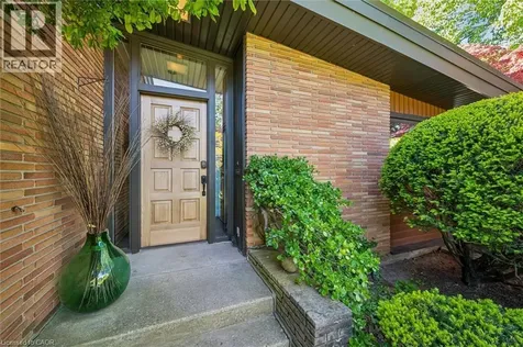 16 Parkwood Drive Cambridge ON N1S 3K7
