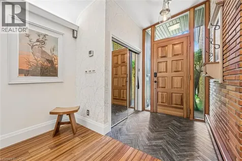 16 Parkwood Drive Cambridge ON N1S 3K7