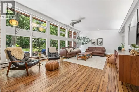 16 Parkwood Drive Cambridge ON N1S 3K7