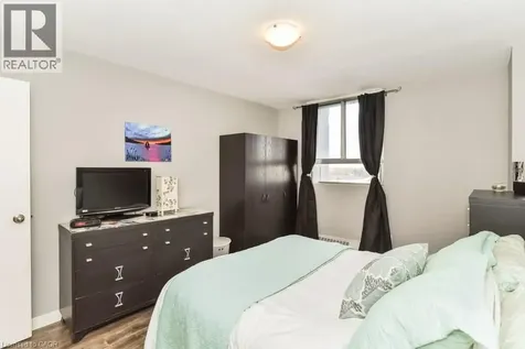 225 Harvard Place Waterloo ON N2J 4H4
