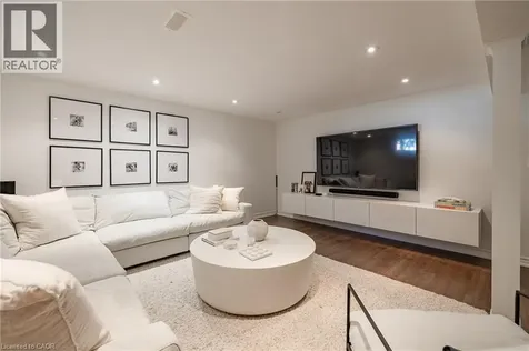 1171 Tisdale Street Oakville ON L6L 2S9