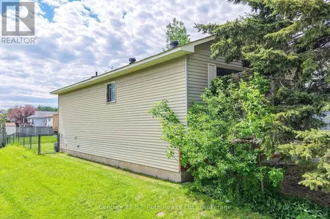 211 Westmount Drive South Orillia ON L3V 6E5