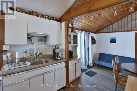 33 17th Street North Wasaga Beach ON L9Z 2J1