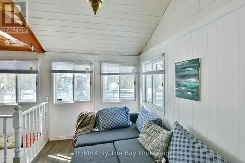 33 17th Street North Wasaga Beach ON L9Z 2J1