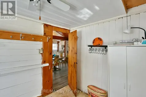 33 17th Street North Wasaga Beach ON L9Z 2J1
