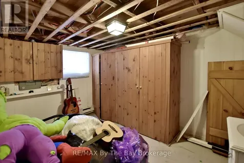 33 17th Street North Wasaga Beach ON L9Z 2J1