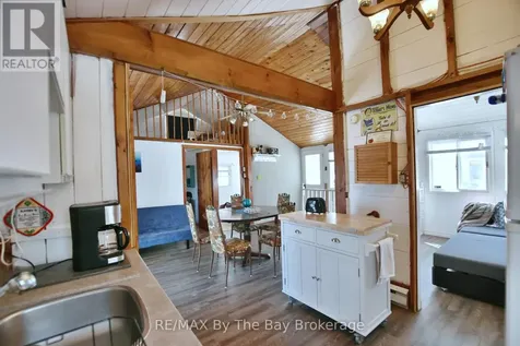 33 17th Street North Wasaga Beach ON L9Z 2J1