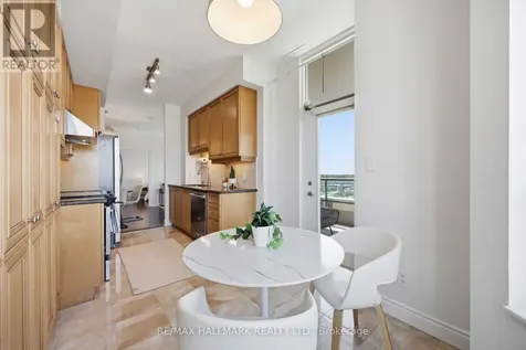 10 Bloorview Place Toronto (don Valley Village) ON M2J 0B1