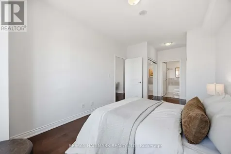 10 Bloorview Place Toronto (don Valley Village) ON M2J 0B1