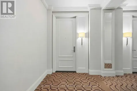 10 Bloorview Place Toronto (don Valley Village) ON M2J 0B1