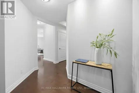10 Bloorview Place Toronto (don Valley Village) ON M2J 0B1