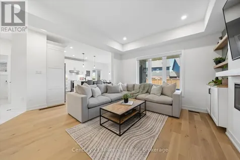 15 Maidens Crescent Collingwood ON L9Y 3B7