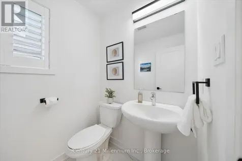 15 Maidens Crescent Collingwood ON L9Y 3B7
