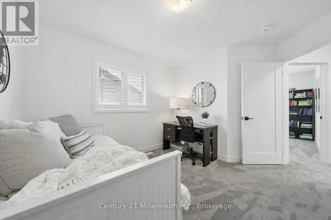 15 Maidens Crescent Collingwood ON L9Y 3B7