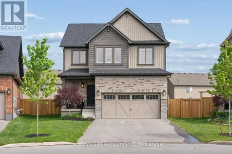 15 Maidens Crescent Collingwood ON L9Y 3B7