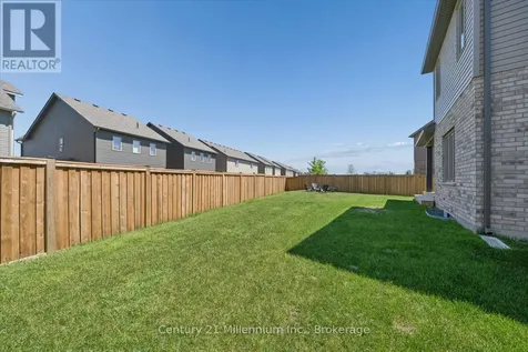 15 Maidens Crescent Collingwood ON L9Y 3B7