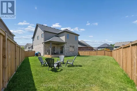 15 Maidens Crescent Collingwood ON L9Y 3B7