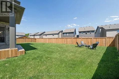 15 Maidens Crescent Collingwood ON L9Y 3B7