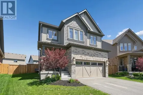 15 Maidens Crescent Collingwood ON L9Y 3B7