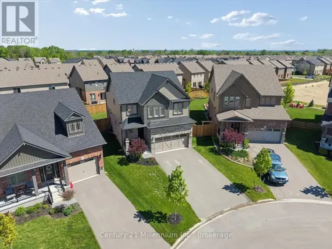 15 Maidens Crescent Collingwood ON L9Y 3B7