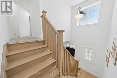 15 Maidens Crescent Collingwood ON L9Y 3B7