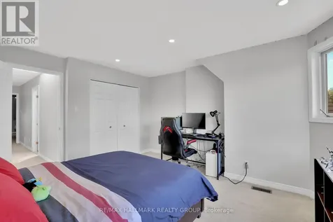 49B First Avenue Ottawa ON K1S 2G1