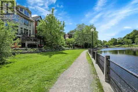 49B First Avenue Ottawa ON K1S 2G1